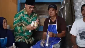Read more about the article Warga Disabilitas Kulon Progo Kreasikan Teme Benguk Jadi Cemilan, Kepala BKKBN: Enak dan Renyah