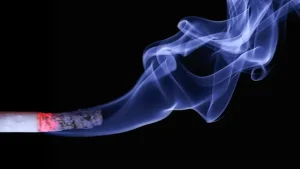 Read more about the article Konsumsi Rokok Pengaruh Pita Suara, Bisa Berujung Disabilitas Wicara